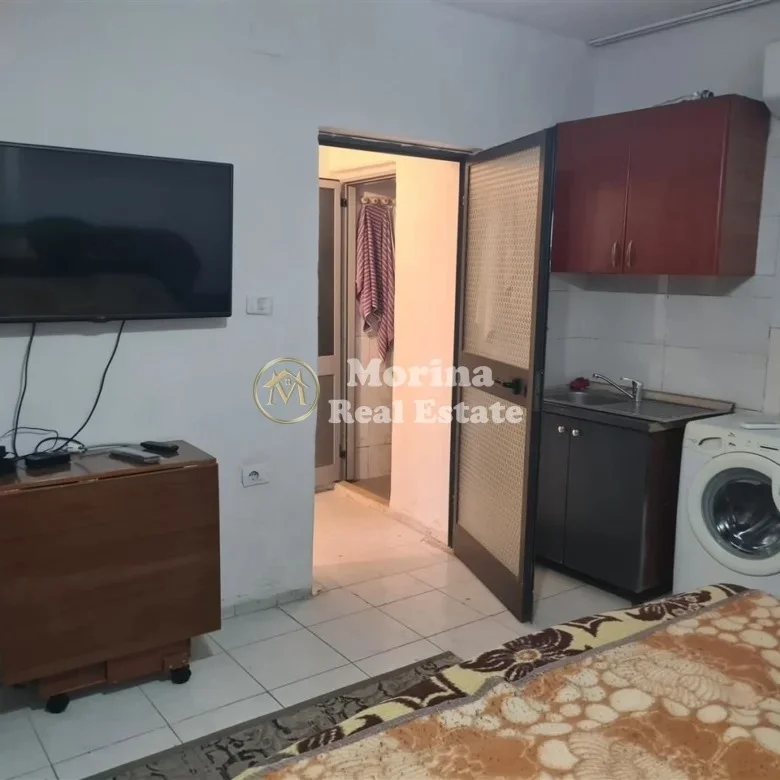 Tirane, jepet me qera garsonier Kati 1, 30 m² 300 € (Bulevardi Zogu i Pare)