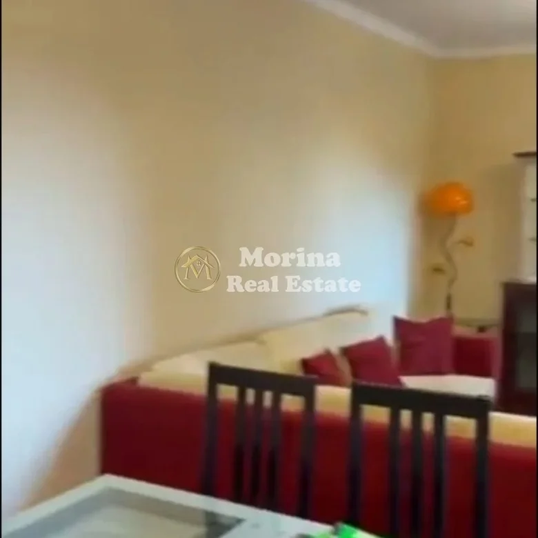 Tirane, jepet me qera apartament 3+1 Kati 4, 98 m² 500 € (Kompleksi Malajziani)