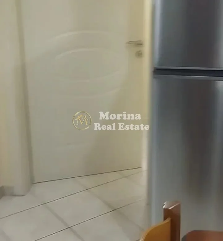 Tirane, jepet me qera apartament 1+1 Kati 2, 80 m² 330 € (Laprake)