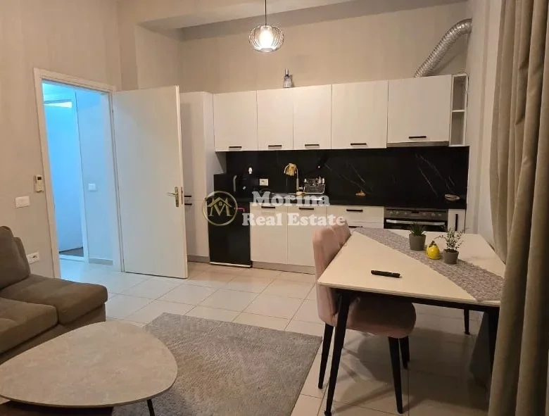 Shqiperi, jepet me qera apartament 2+1 Kati 2, 114 m² 1.000 € (Kopshti Botanik)