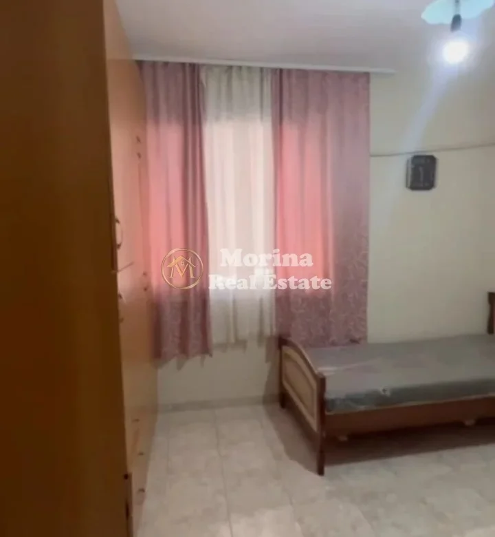 Tirane, jepet me qera apartament 1+1 Kati 3, 65 m² 450 € (Vasil Shanto)