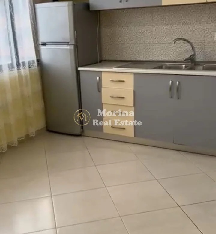 Tirane, jepet me qera apartament 1+1 Kati 2, 65 m² 450 € (Vasil Shanto)