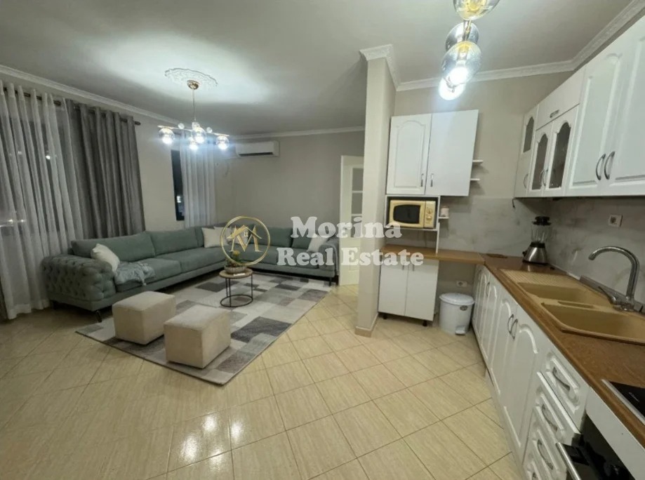 Tirane, jepet me qera apartament 2+1 Kati 1, 114 m² 700 € (Fresku)