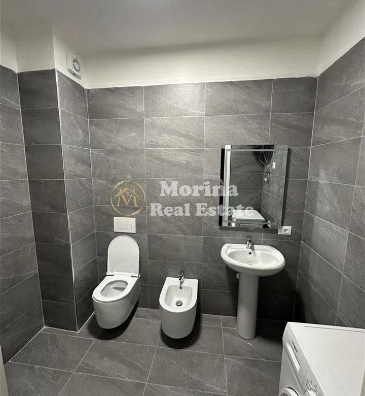 Tirane, jepet me qera apartament 1+1+Ballkon Kati 9, 65 m² 450 € (Astir)