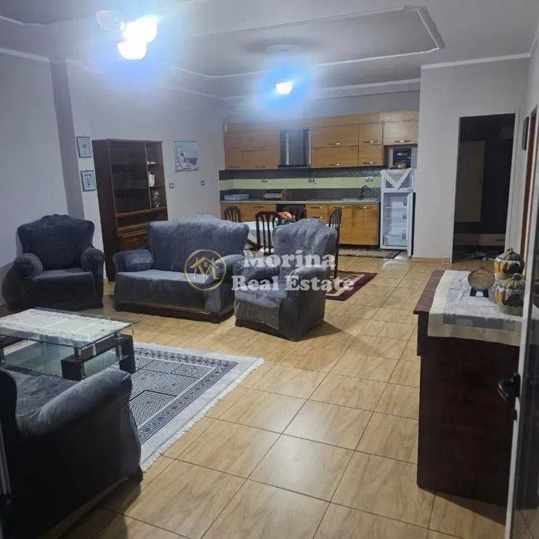 Tirane, jepet me qera apartament 2+1 Kati 1, 90 m² 350 € (Sauk)