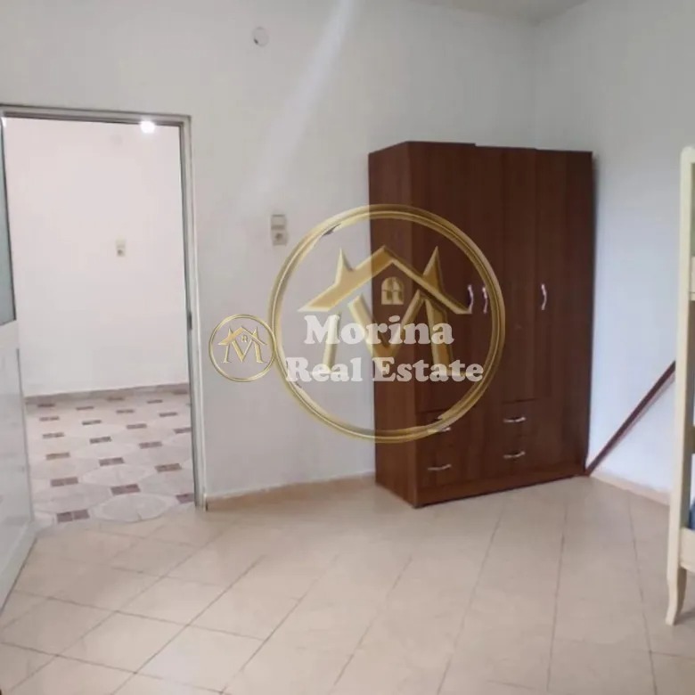 Tirane, jepet me qera apartament 2+1 Kati 1, 85 m² 400 € (Rruga 5 Maj)