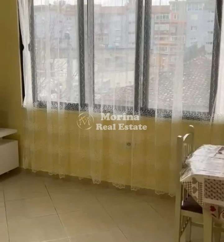 Tirane, jepet me qera apartament 1+1 Kati 2, 65 m² 450 € (Vasil Shanto)