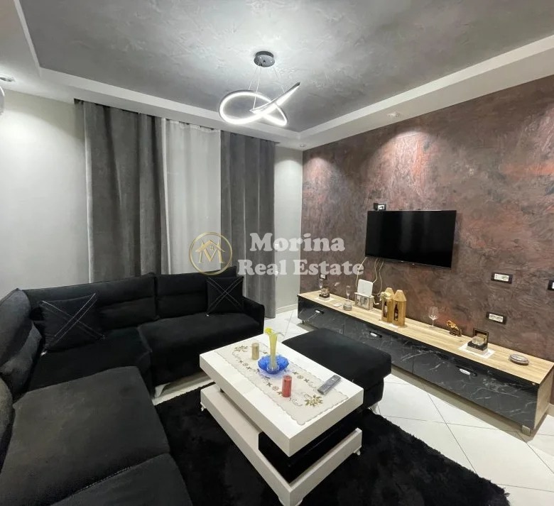 Tirane, jepet me qera apartament 3+1 Kati 3, 92 m² 500 € (Kopshti Botanik)