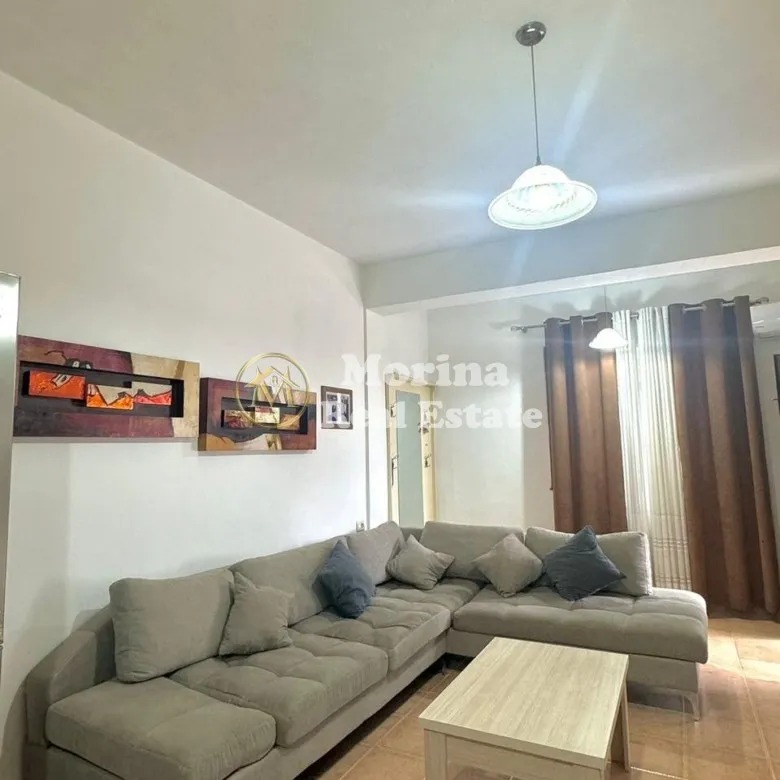 Tirane, jepet me qera apartament 1+1 Kati 1, 65 m² 390 € (5 Maji)