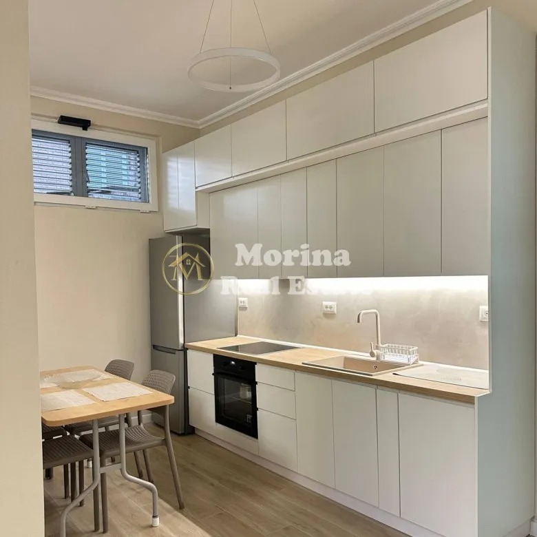 Tirane, jepet me qera apartament 1+1 Kati 1, 58 m² 550 € (Oxhaku)
