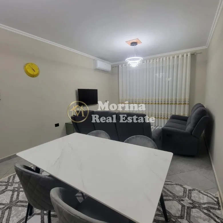 Tirane, jepet me qera apartament 1+1 Kati 4, 65 m² 450 € (Fresku)