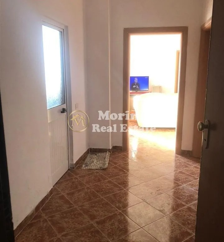 Tirane, jepet me qera apartament 3+1+Ballkon Kati 6, 120 m² 300 € (Mezez Kashar)