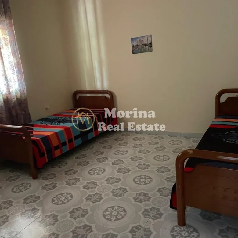 Tirane, jepet me qera shtepi 2+1 Kati 1, 100 m² 300 € (Bulevardi i Ri)