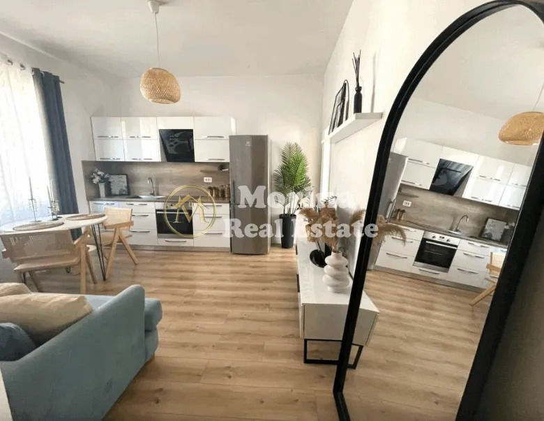 Tirane, jepet me qera apartament 1+1 Kati 2, 50 m² 500 € (Kompleksi Siri)