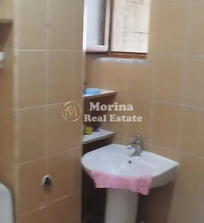 Tirane, jepet me qera apartament 2+1 Kati 7, 100 m² 300 € (Fresku)