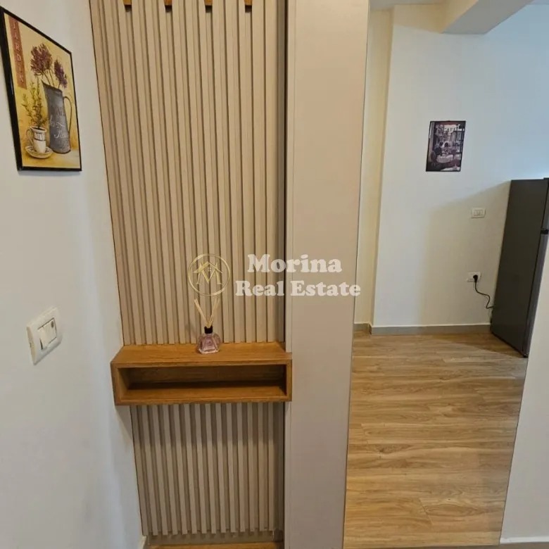 Tirane, jepet me qera apartament 2+1 Kati 1, 80 m² 600 € (21 Dhjetori)