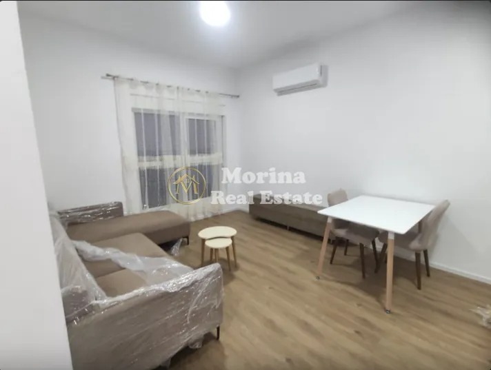 Tirane, jepet me qera apartament 1+1 Kati 7, 55 m² 400 € (Rruga Pasho Hysa)