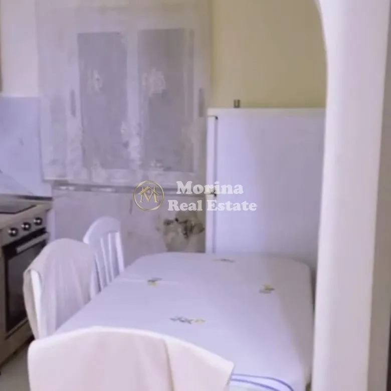 Tirane, jepet me qera shtepi 2+1 Kati 3, 80 m² 600 € (Rruga Mine Peza)