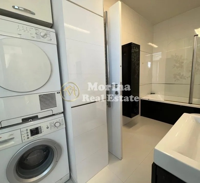 Tirane, jepet me qera apartament 2+1 Kati 7, 123 m² 1.600 € (Bllok)