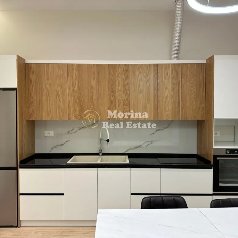 Tirane, jepet me qera apartament 2+1 Kati 1, 80 m² 600 € (Don Bosko)