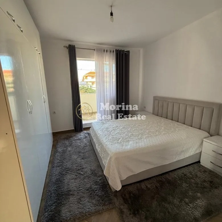 Tirane, jepet me qera shtepi 1+1 Kati 2, 75 m² 500 € (Rruga 5 Maji)