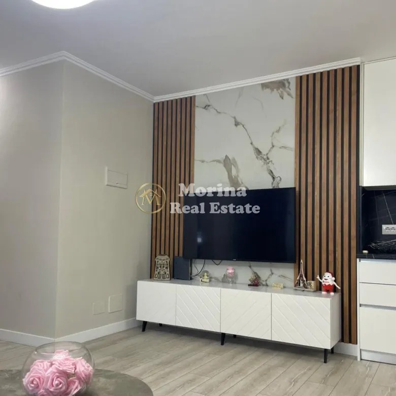 Tirane, jepet me qera apartament 1+1 Kati 4, 70 m² 900 € (Rruga e Kosovareve)