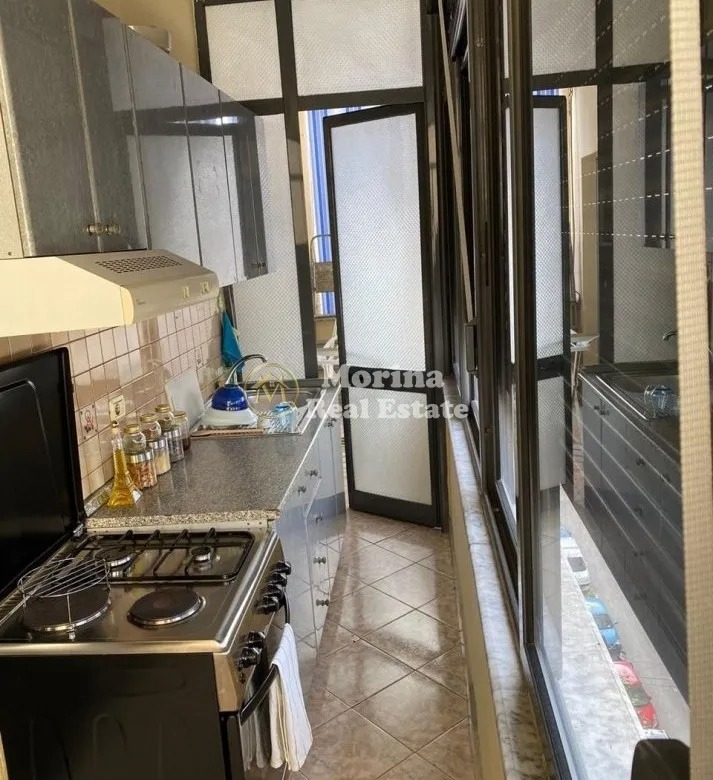 Tirane, jepet me qera apartament 1+1 Kati 6, 75 m² 600 € (Rruga e Kavajes)
