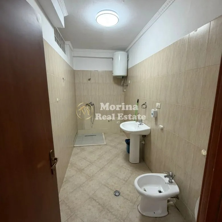Tirane, shitet apartament 1+1+Ballkon Kati 3, 66 m² 91.000 € (Fresku)