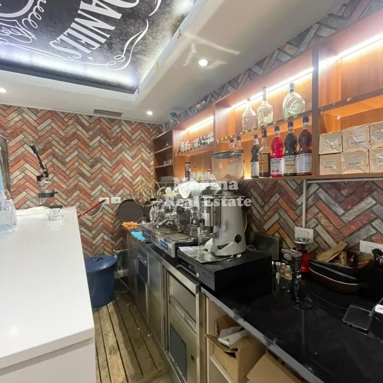 Tirane, jepet me qera ambjent biznesi Kati 0, 29 m² 500 € (Rruga Bardhyl)