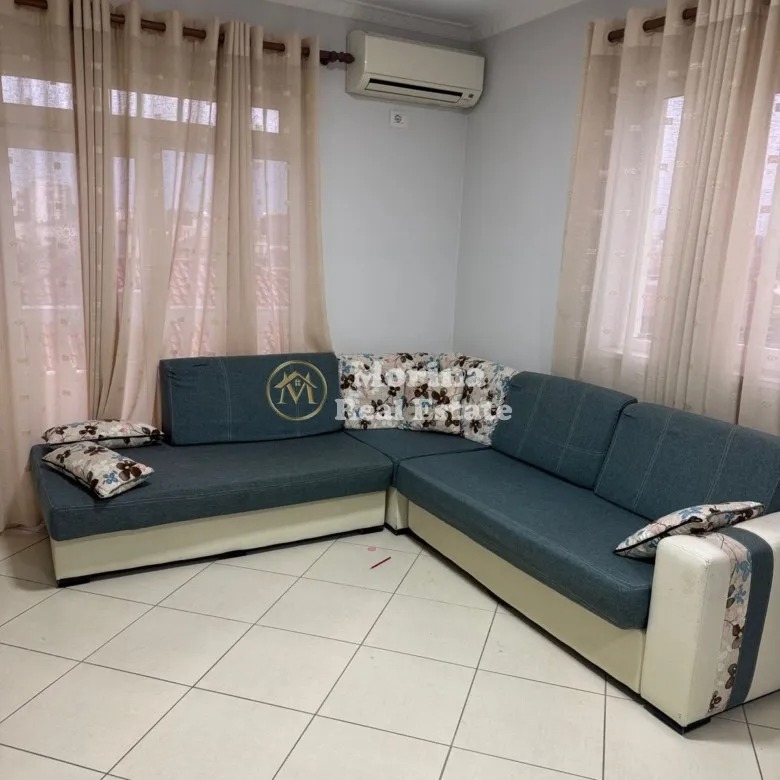 Tirane, jepet me qera apartament 2+1 Kati 3, 110 m² 480 € (Rruga 5 Maji)