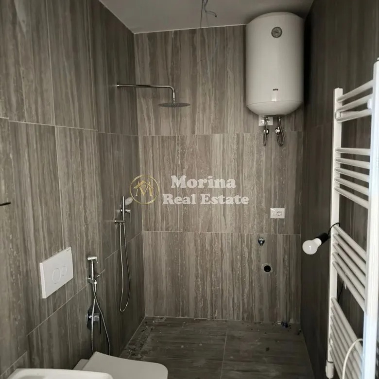 Tirane, jepet me qera apartament 1+1 Kati 1, 48 m² 700 € (Rruga Myslym Shyri)