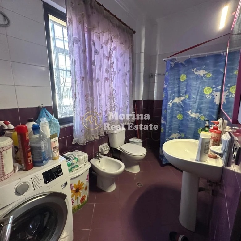 Tirane, shitet Vile , 384 m² 720.000 € (Selite)