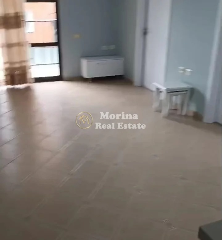 Tirane, jepet me qera apartament 2+1 Kati 2, 75 m² 400 € (Rruga 5 Maji)