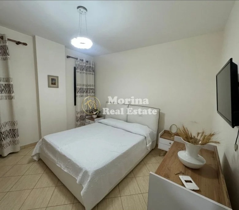 Tirane, jepet me qera apartament 2+1 Kati 1, 114 m² 700 € (Fresku)