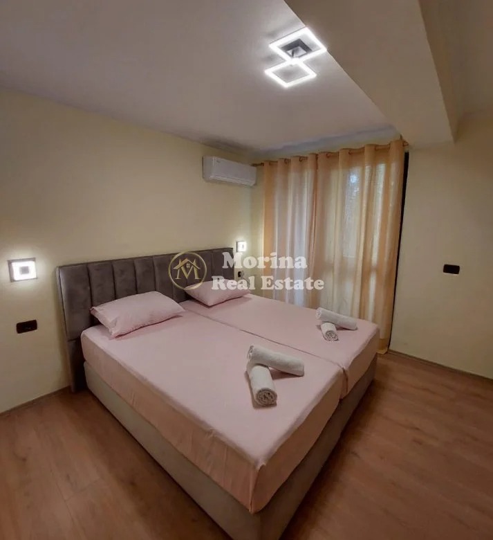Tirane, jepet me qera apartament 2+1 Kati 5, 100 m² 900 € (Myslym Shyri)