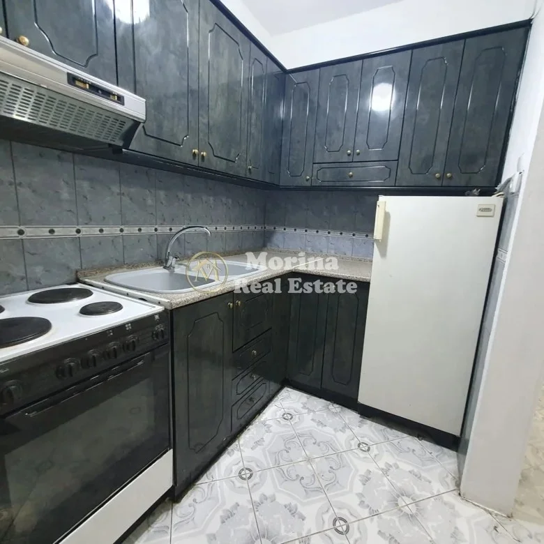 Tirane, jepet me qera apartament 1+1 Kati 3, 60 m² 420 € (UET)