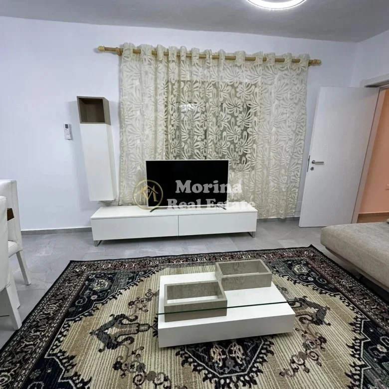 Tirane, jepet me qera apartament Dublex Kati 1, 95 m² 600 € (Stacioni i Trenit)