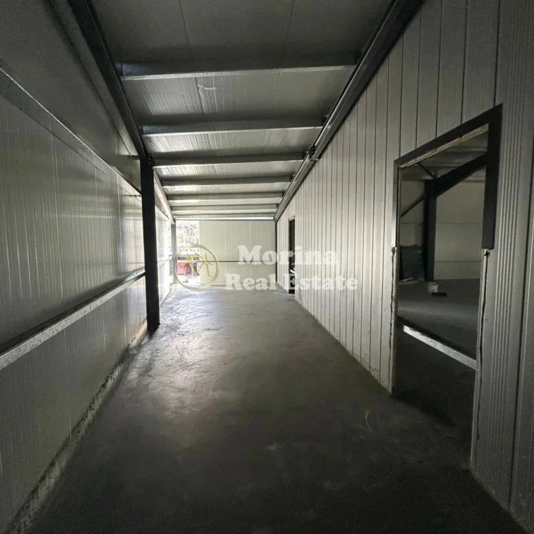 Tirane, jepet me qera ambjent biznesi Kati 2, 3.000 m² 20.000 € (Rruga e Arbrit)