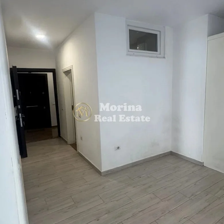 Tirane, jepet me qera apartament 1+1 Kati 4, 65 m² 400 € (5 Maji)