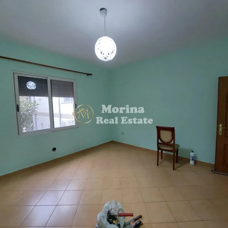 Tirane, jepet me qera apartament 2+1 Kati 2, 110 m² 500 € (Shkolla e Bashkuar)