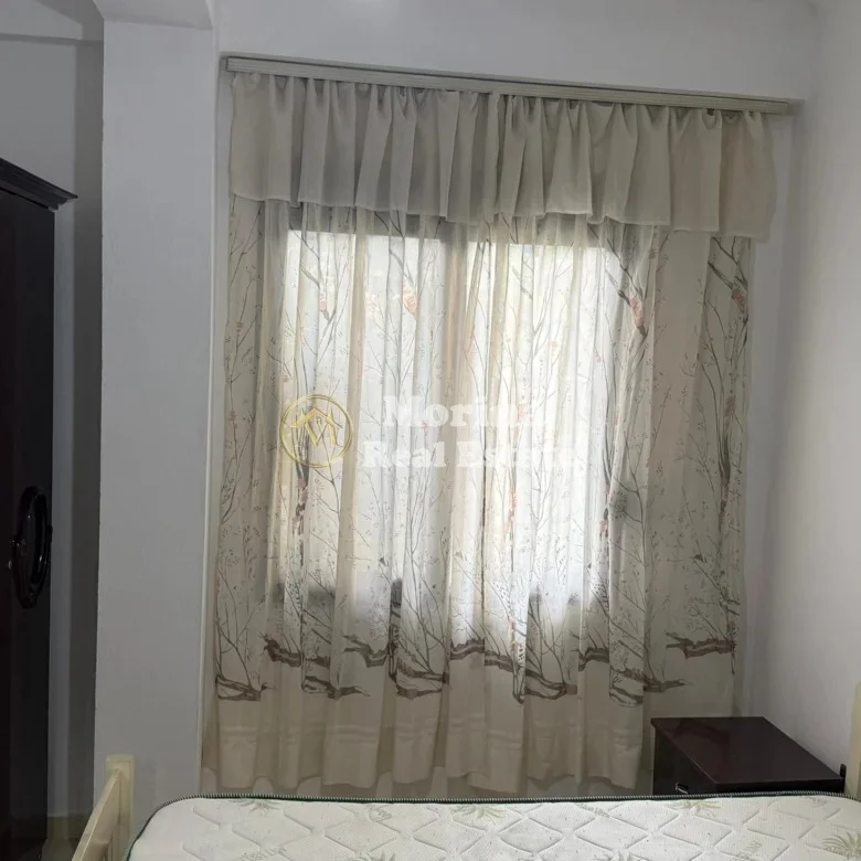 Tirane, jepet me qera shtepi 1+1 Kati 1, 60 m² 350 € (Rruga Jordan Misja)