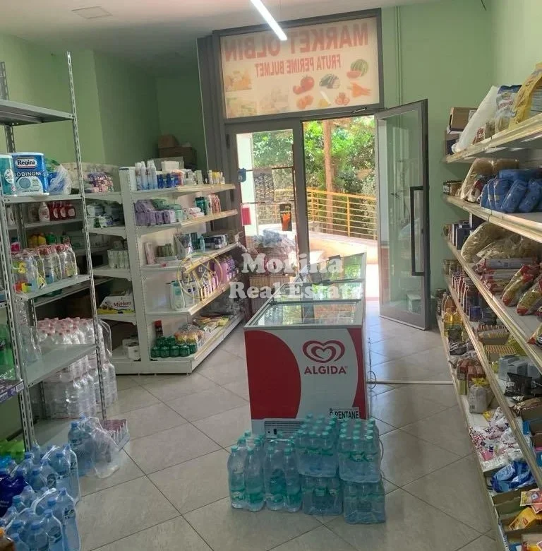 Tirane, jepet me qera ambjent biznesi Kati 0, 63 m² 700 € (Rruga Ura, Shkolla e Bashkuar)