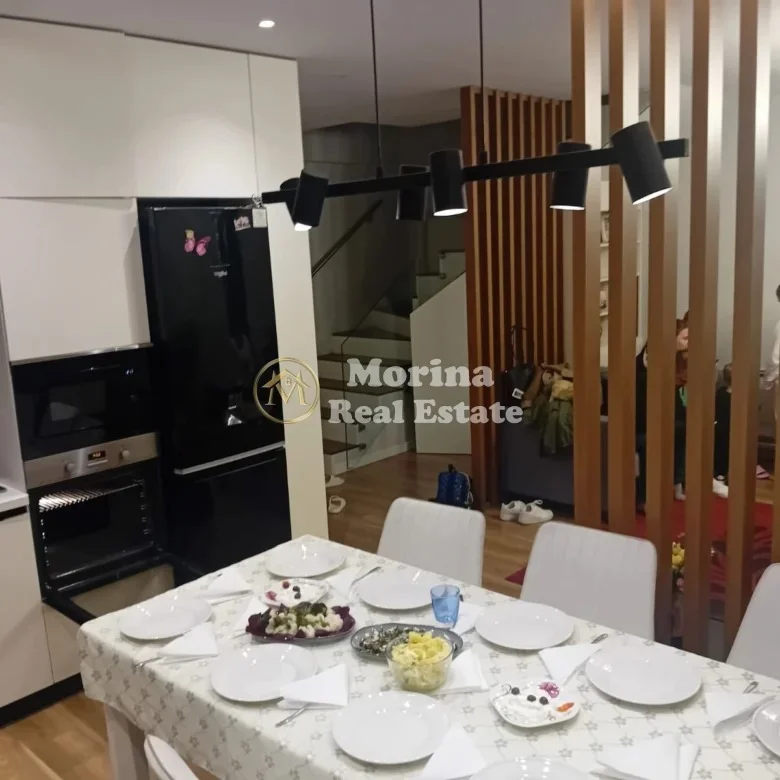 Tirane, jepet me qera apartament duplex Dublex Kati 2, 120 m² 1.000 € (Ish Uzina Dinamo)