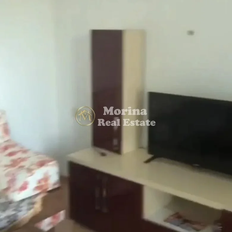 Tirane, jepet me qera apartament 1+1 Kati 2, 50 m² 350 € (Don Bosko)