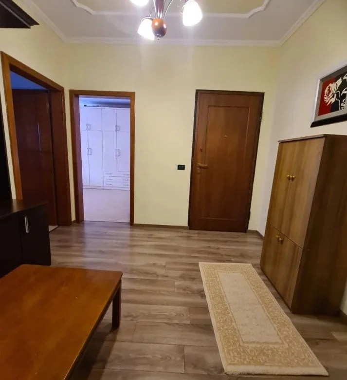 Tirane, jepet me qera apartament 2+1 Kati 4, 100 m² 500 € (Astir)