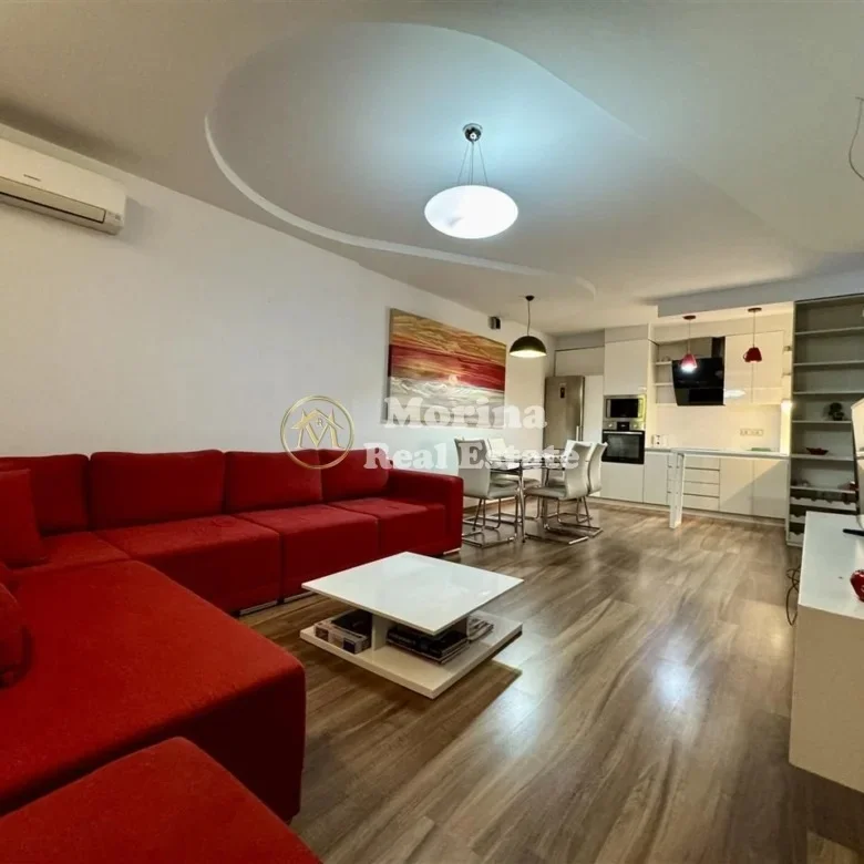 Tirane, jepet me qera apartament 1+1 Kati 10, 68 m² 700 € (Komuna e Parisit)