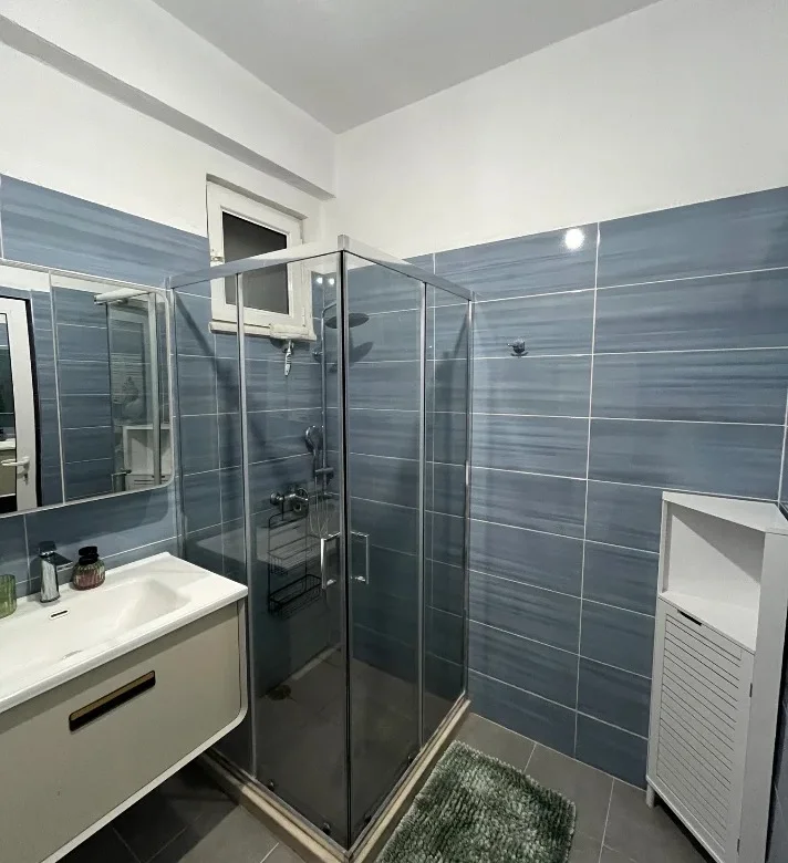 Tirane, jepet me qera apartament 1+1 Kati 6, 70 m² 450 € (Casa Italia)