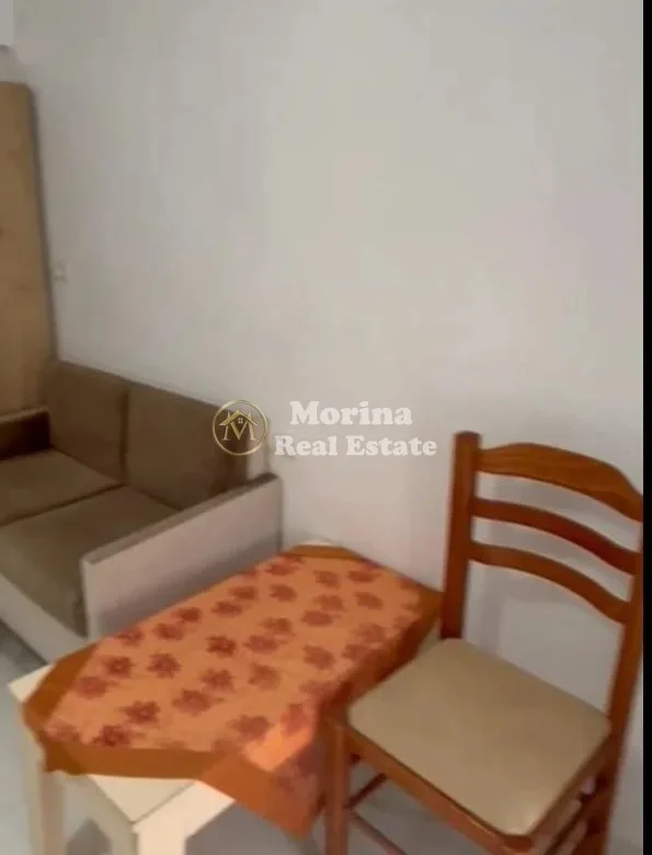Tirane, jepet me qera garsonier Kati 1, 25 m² 250 € (Laprake)