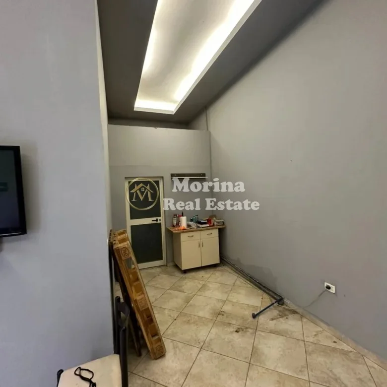 Tirane, jepet me qera ambjent biznesi Kati 1, 33 m² 300 € (Rruga e Dibres)