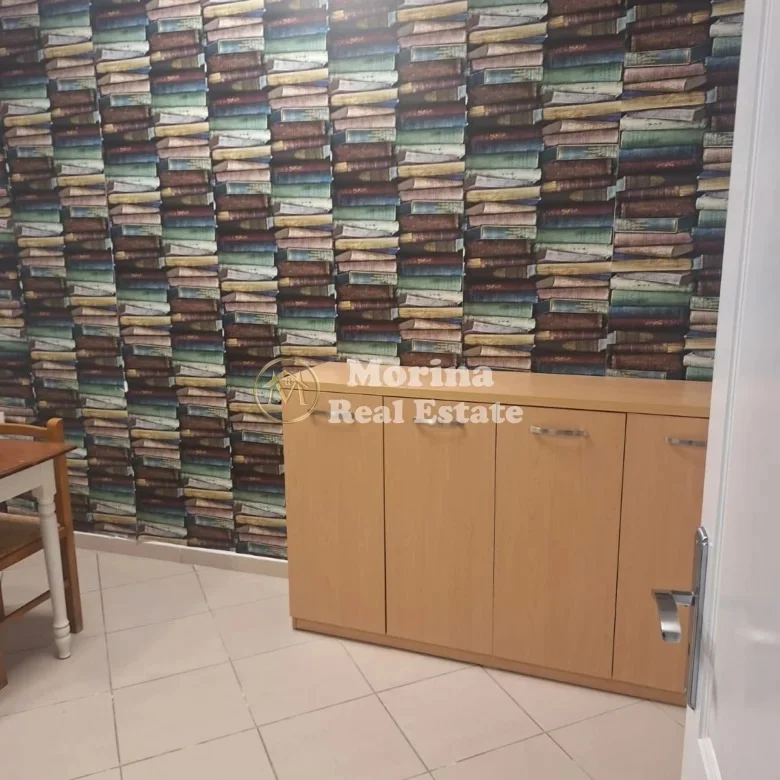 Tirane, jepet me qera shtepi 2+1 Kati 1, 70 m² 450 € (Vilat Amerikane)